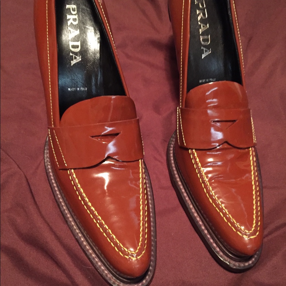 New Prada Loafers w/heel size 39.5